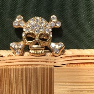 Rhinestone skull crossbones pin brooch